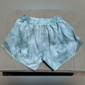Lululemon Hotty Hot Low-Rise Lined Short 4” Size 4 Hawaii